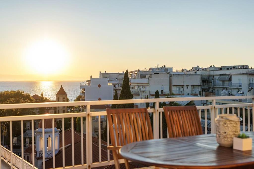 דירות סלוניקי Sea View Sunset Penthouse מראה חיצוני תמונה